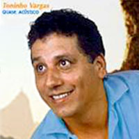 Capa do álbum QUASE ACÚSTICO de Toninho Vargas